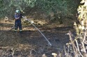 Hasiči od rána pokračují s hašením hořícího lesa u Žehrova na Mladoboleslavsku